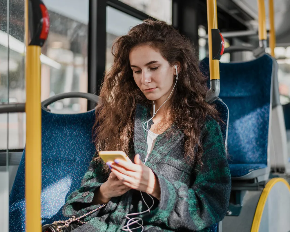 viajar-bus-escuchar-musica